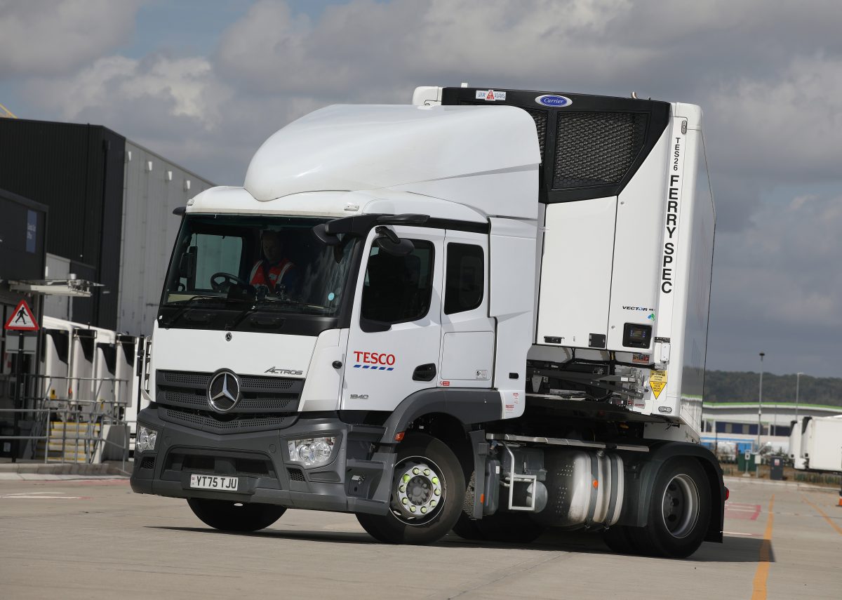 Tesco deploys ultra-low-GWP cooling on five trailers